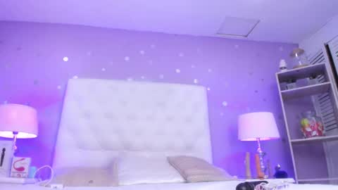 Snapshot of sophia_models chatting on February 13, 2025, 7:42 pm Sophia online show from February 13, 2025, 7:42 pm