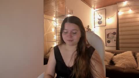 Snapshot of sophiee09_ chatting on October 14, 2025, 2:07 pm Sophie online show from October 14, 2025, 2:07 pm