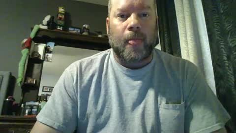 Snapshot of soro00421 chatting on March 10, 2025, 8:45 pm soro00421 online show from March 10, 2025, 8:45 pm