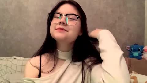 Snapshot of sotastarcaug chatting on October 28, 2025, 10:12 pm lily online show from October 28, 2025, 10:12 pm