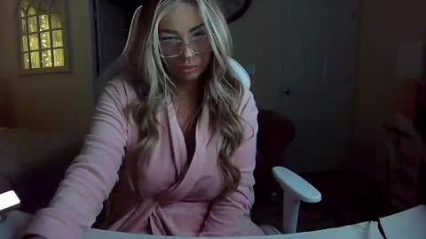 Snapshot of southernbarbii chatting on February 20, 2025, 10:37 am Your Barbii online show from February 20, 2025, 10:37 am