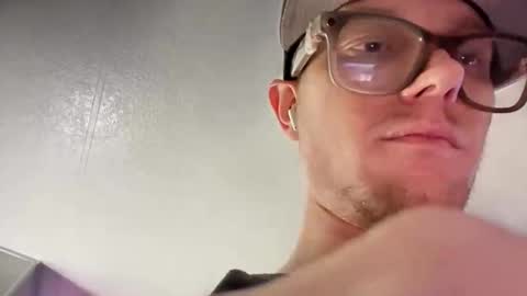 Snapshot of soxsik chatting on November 6, 2025, 12:28 pm soxsik online show from November 6, 2025, 12:28 pm