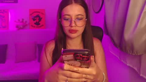 Snapshot of soy_abbyy chatting on October 2, 2025, 2:40 am Abby online show from October 2, 2025, 2:40 am