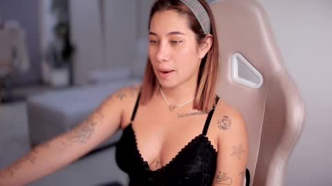 Snapshot of soytulu_ chatting on February 22, 2025, 1:00 am brisa  s online show from February 22, 2025, 1:00 am