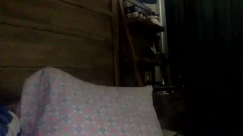 Snapshot of sp0ngie chatting on October 19, 2025, 6:19 pm sp0ngie online show from October 19, 2025, 6:19 pm