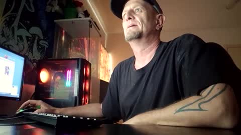 Snapshot of spicyfox420 chatting on October 9, 2025, 12:52 am SpicyFox420 online show from October 9, 2025, 12:52 am