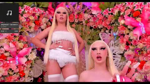 Snapshot of spicysluts chatting on September 14, 2025, 7:51 am  Alison  Sharon  online show from September 14, 2025, 7:51 am