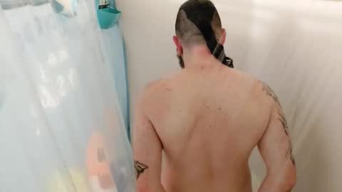 Snapshot of squ1rtl3cb chatting on December 20, 2024, 11:32 am squ1rtl3cb online show from December 20, 2024, 11:32 am