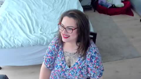 Snapshot of squirt_kimmm chatting on November 13, 2025, 10:14 am Kim online show from November 13, 2025, 10:14 am