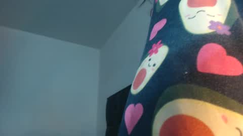 Carolainss online show from February 4, 2025, 3:22 am