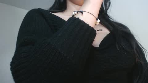 Carolainss online show from March 10, 2025, 2:50 am