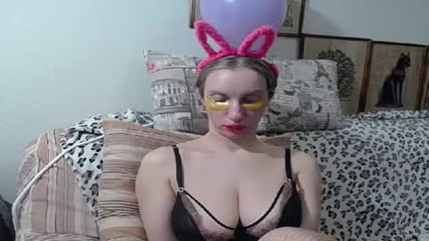 Snapshot of squirtyeleanor chatting on February 10, 2025, 9:58 am SquirtyEleanor online show from February 10, 2025, 9:58 am