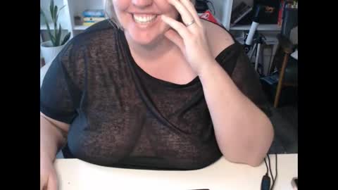 Snapshot of squirtymilfjess chatting on December 11, 2024, 3:26 pm Messi Jessi online show from December 11, 2024, 3:26 pm