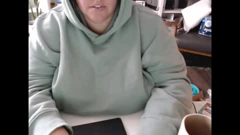 Snapshot of squirtymilfjess chatting on January 15, 2025, 6:19 pm Messi Jessi online show from January 15, 2025, 6:19 pm