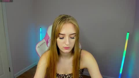 Snapshot of stacy_riiver chatting on February 4, 2025, 2:32 pm Stacy Mon Tue Wed Thu Fri Sun GMT GMT 3 1000am - 0400pm online show from February 4, 2025, 2:32 pm