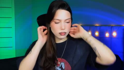 Snapshot of stacygonzales_ chatting on December 10, 2024, 6:44 am Bye bye dear See you on December 3st  online show from December 10, 2024, 6:44 am