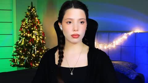 Snapshot of stacygonzales_ chatting on January 4, 2025, 9:10 am Bye bye dear See you on December 3st  online show from January 4, 2025, 9:10 am