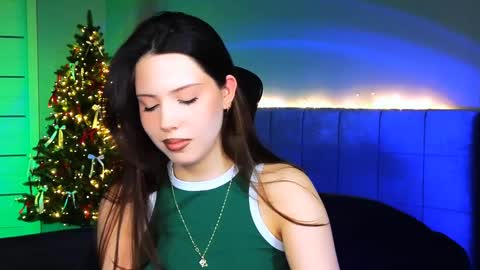 Snapshot of stacygonzales_ chatting on January 29, 2025, 10:05 am Bye bye dear See you on December 3st  online show from January 29, 2025, 10:05 am