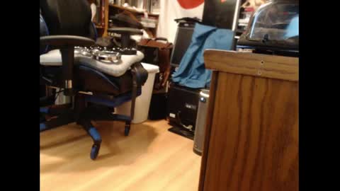 Snapshot of starknakeed chatting on January 27, 2025, 3:39 pm Starknakeed online show from January 27, 2025, 3:39 pm