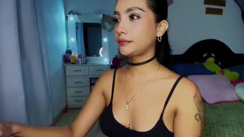 Im MiaIts my first day here  online show from October 20, 2025, 11:27 pm