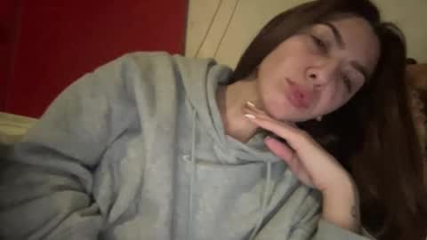 Snapshot of stefy_glow chatting on March 10, 2025, 2:06 am stefy_glow online show from March 10, 2025, 2:06 am