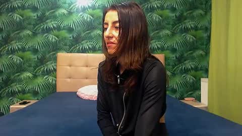 Snapshot of stella_john chatting on January 12, 2025, 9:30 am Stella John online show from January 12, 2025, 9:30 am