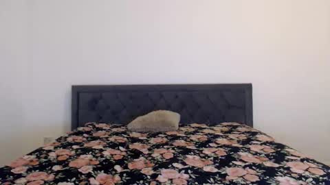 Snapshot of stella_john chatting on September 20, 2025, 5:19 am Stella John online show from September 20, 2025, 5:19 am