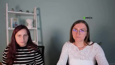 Snapshot of stella_red chatting on November 14, 2025, 1:32 pm stella_red online show from November 14, 2025, 1:32 pm