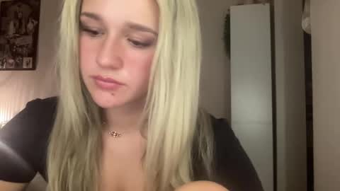 Snapshot of stellaraexox chatting on February 1, 2025, 1:02 am stellaraexox online show from February 1, 2025, 1:02 am