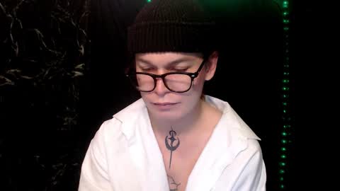 Snapshot of stevenspirs chatting on November 18, 2025, 9:41 pm Steve online show from November 18, 2025, 9:41 pm