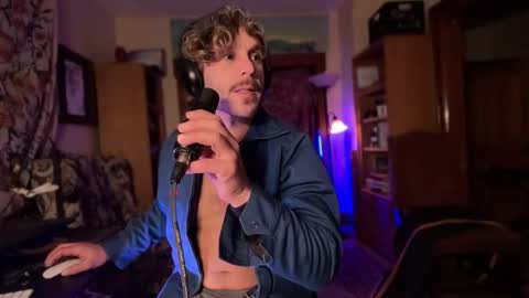 Snapshot of straightishd chatting on October 30, 2025, 3:19 am Cowboy Zuhly online show from October 30, 2025, 3:19 am