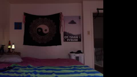 Strawberrylotsacake online show from October 14, 2025, 2:51 pm