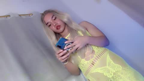 Snapshot of streetlustgirl chatting on December 13, 2024, 3:16 am lexie online show from December 13, 2024, 3:16 am