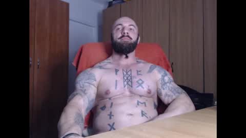 Snapshot of strongivan chatting on December 2, 2024, 7:27 pm StrongIvan online show from December 2, 2024, 7:27 pm