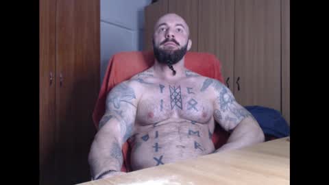 Snapshot of strongivan chatting on December 31, 2024, 5:00 am StrongIvan online show from December 31, 2024, 5:00 am