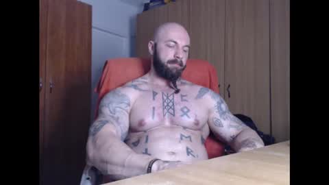 Snapshot of strongivan chatting on January 5, 2025, 7:07 pm StrongIvan online show from January 5, 2025, 7:07 pm