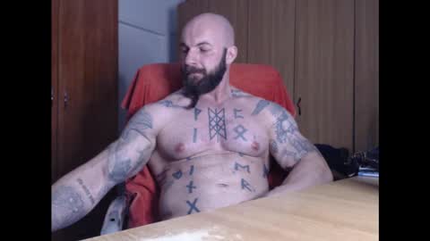 Snapshot of strongivan chatting on January 12, 2025, 7:10 pm StrongIvan online show from January 12, 2025, 7:10 pm