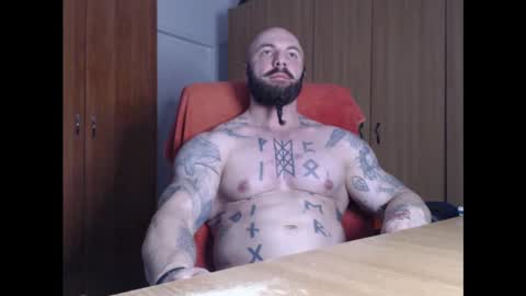 Snapshot of strongivan chatting on January 31, 2025, 6:57 pm StrongIvan online show from January 31, 2025, 6:57 pm