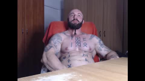 Snapshot of strongivan chatting on September 16, 2025, 5:36 pm StrongIvan online show from September 16, 2025, 5:36 pm