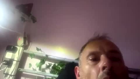 Snapshot of stu0872 chatting on October 18, 2025, 3:24 pm stu0872 online show from October 18, 2025, 3:24 pm