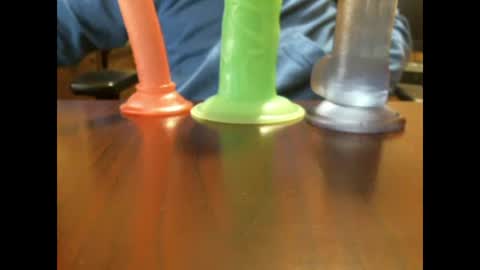 Snapshot of studinto chatting on October 17, 2025, 5:32 am BadBrad online show from October 17, 2025, 5:32 am