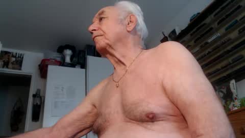 Snapshot of subibuns chatting on November 7, 2025, 11:54 am Marcel online show from November 7, 2025, 11:54 am