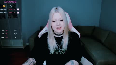 Snapshot of succubus_leslie chatting on December 11, 2024, 11:08 am succubus_leslie online show from December 11, 2024, 11:08 am