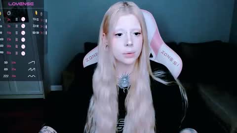 Snapshot of succubus_leslie chatting on September 9, 2025, 11:04 pm succubus_leslie online show from September 9, 2025, 11:04 pm