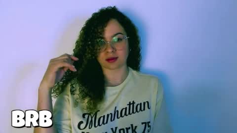 Snapshot of sultrysecrets_ chatting on September 19, 2025, 7:36 pm Ann online show from September 19, 2025, 7:36 pm