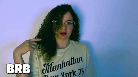 Snapshot of sultrysecrets_ chatting on September 26, 2025, 7:51 pm Ann online show from September 26, 2025, 7:51 pm