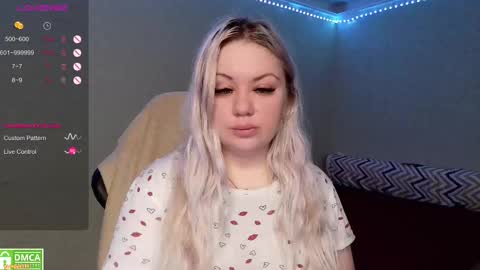 Snapshot of sunny_mood chatting on December 13, 2024, 10:13 pm sunny mood online show from December 13, 2024, 10:13 pm