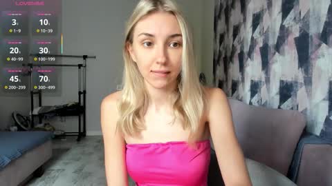 Snapshot of sunny_rina chatting on September 10, 2025, 7:19 am Rina online show from September 10, 2025, 7:19 am