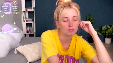 Snapshot of super_peach_stream chatting on September 9, 2025, 11:43 am ANNApvt open full info in bio online show from September 9, 2025, 11:43 am