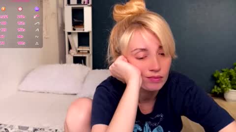 Snapshot of super_peach_stream chatting on October 13, 2025, 4:29 pm ANNApvt open full info in bio online show from October 13, 2025, 4:29 pm